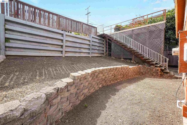 16805 President Dr, Castro Valley, CA 94578