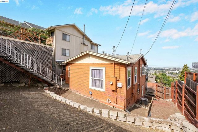 16805 President Dr, Castro Valley, CA 94578