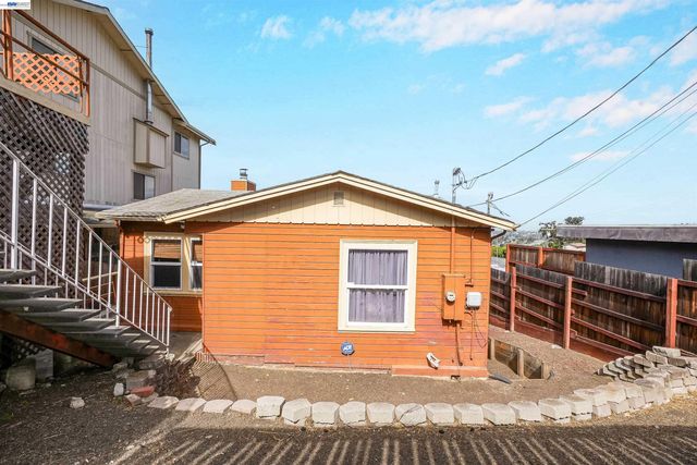 16805 President Dr, Castro Valley, CA 94578
