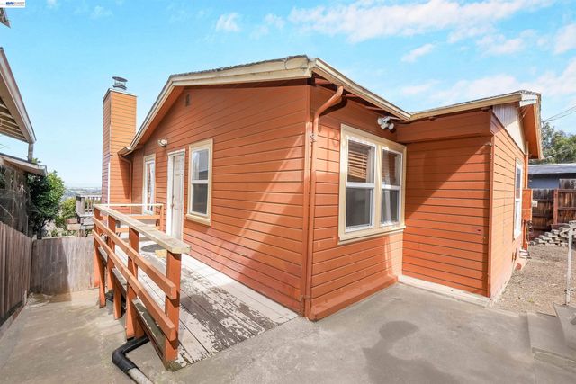16805 President Dr, Castro Valley, CA 94578