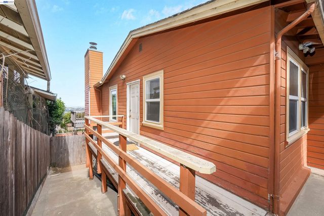 16805 President Dr, Castro Valley, CA 94578