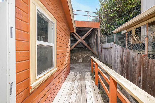 16805 President Dr, Castro Valley, CA 94578