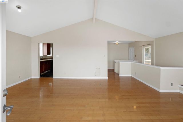 16805 President Dr, Castro Valley, CA 94578