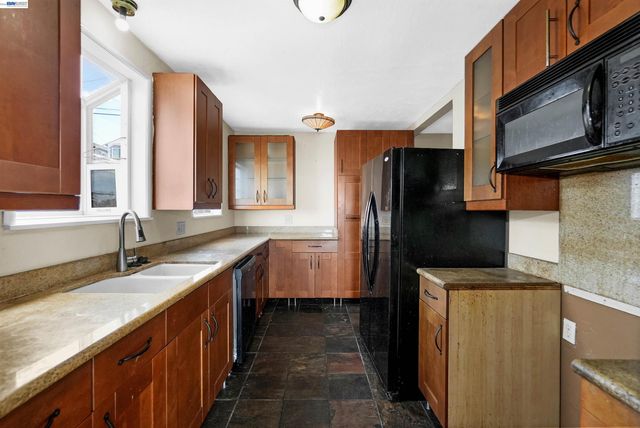 16805 President Dr, Castro Valley, CA 94578