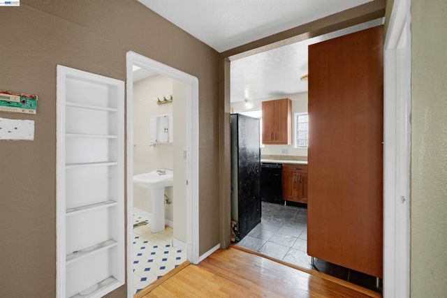 16805 President Dr, Castro Valley, CA 94578