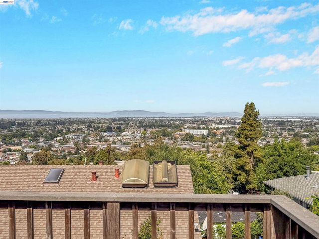 16805 President Dr, Castro Valley, CA 94578