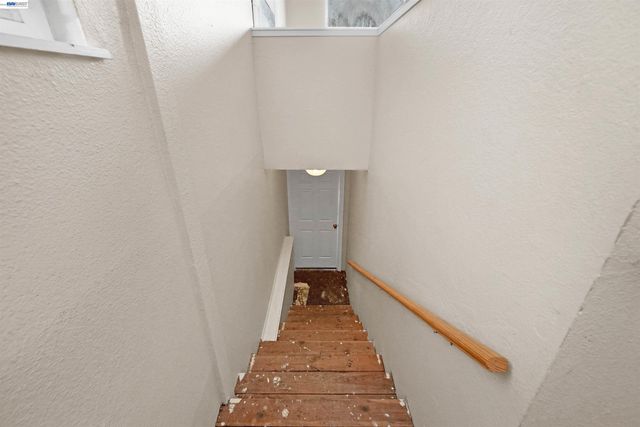 16805 President Dr, Castro Valley, CA 94578