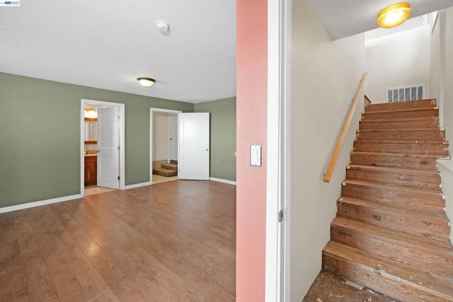 16805 President Dr, Castro Valley, CA 94578