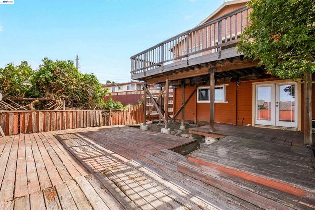 16805 President Dr, Castro Valley, CA 94578