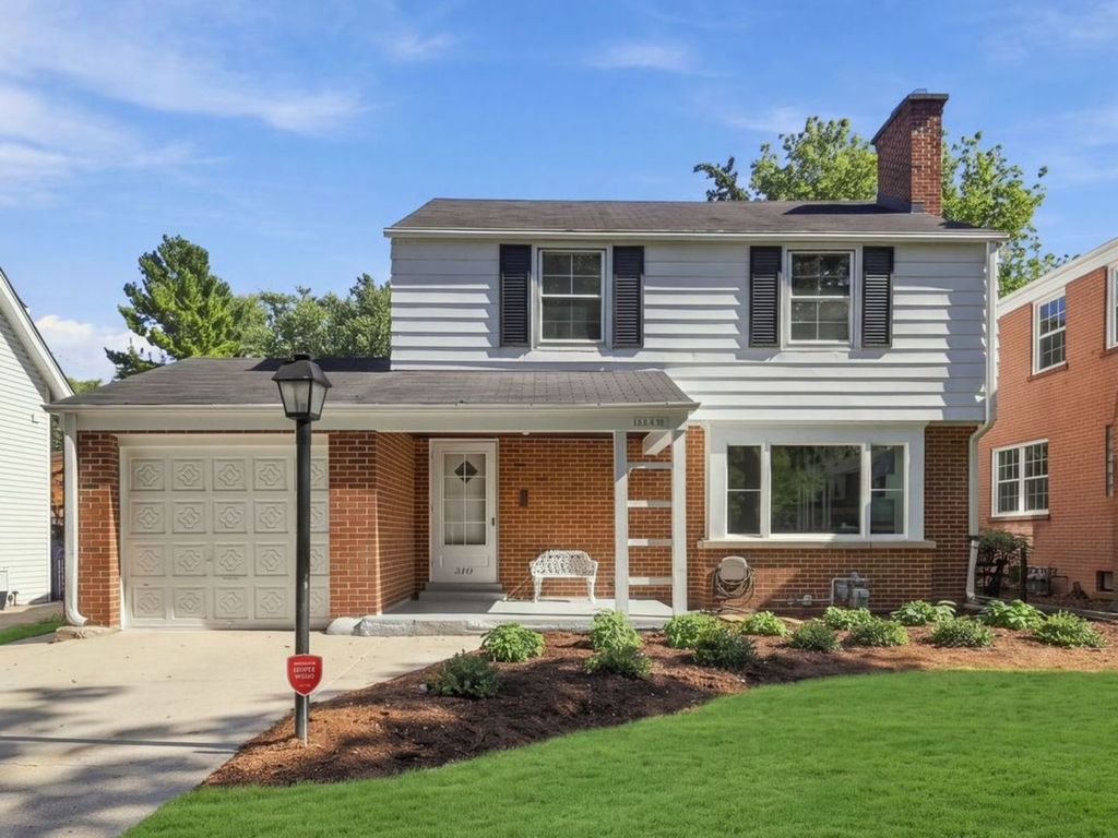 2111 Lincolnwood Drive, Evanston, IL 60201 — photo 2
