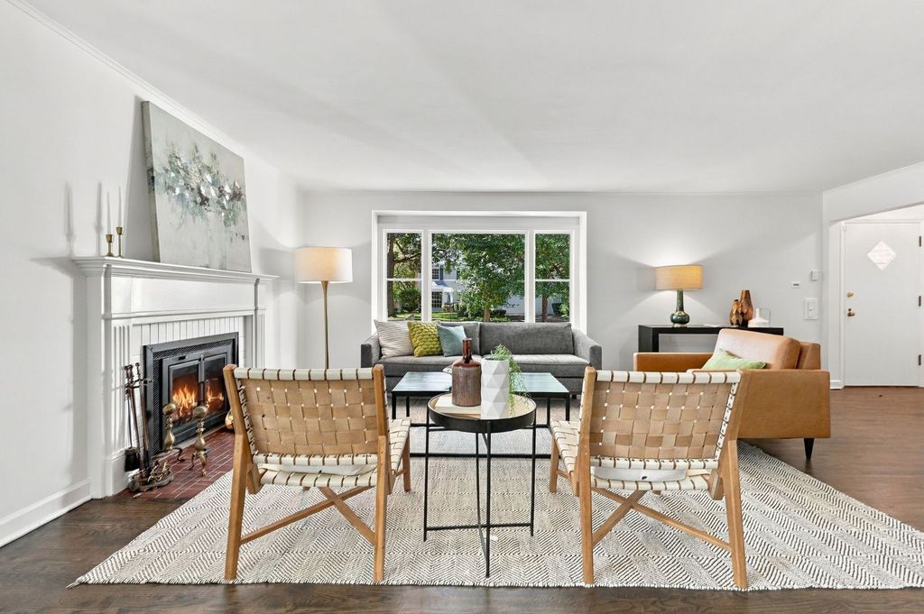 2111 Lincolnwood Drive, Evanston, IL 60201 — photo 3