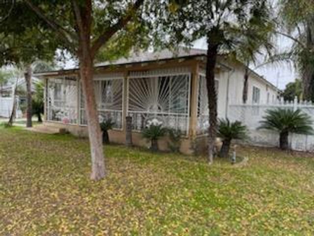 5225 E Belmont Avenue, Fresno, CA 93727