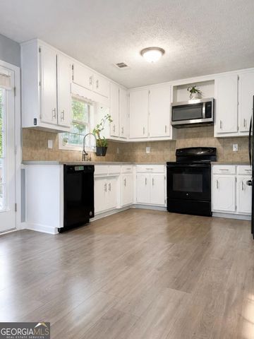 1425 Wyndham Way, Bethlehem, GA 30620
