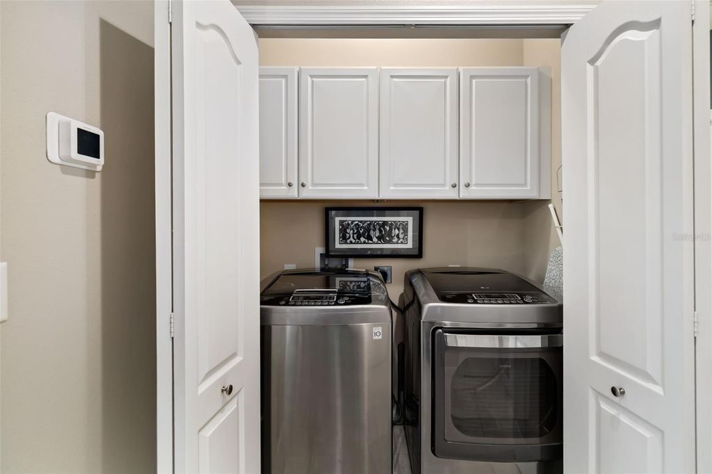 Image 10 of property listing at 5423 FAIRFIELD BOULEVARD, Bradenton, FL 34203