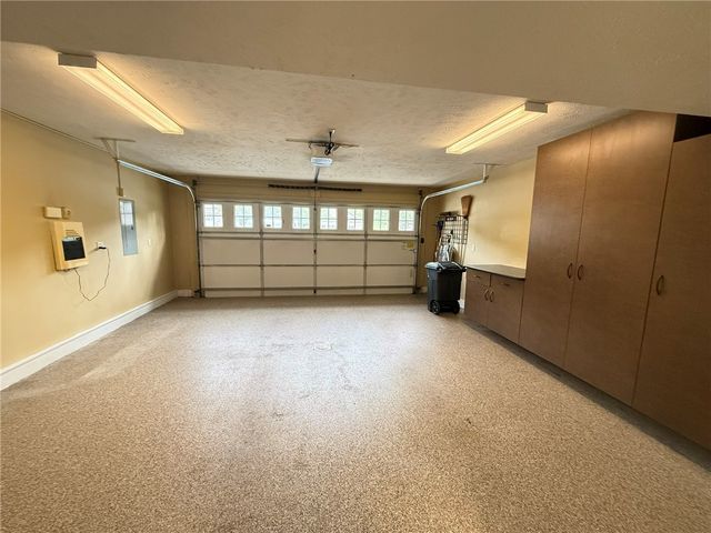 411 Chestnut Ln, Allegheny Twp, PA 15613
