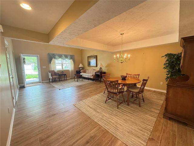 411 Chestnut Ln, Allegheny Twp, PA 15613