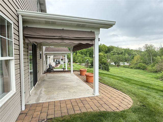 411 Chestnut Ln, Allegheny Twp, PA 15613