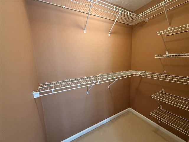 411 Chestnut Ln, Allegheny Twp, PA 15613