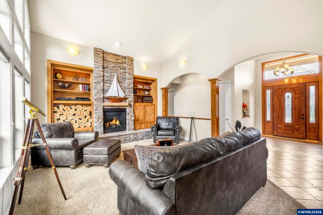 2261 Chapman Hill Dr NW, Salem, OR 97304