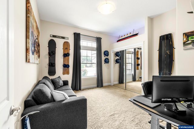 2261 Chapman Hill Dr NW, Salem, OR 97304
