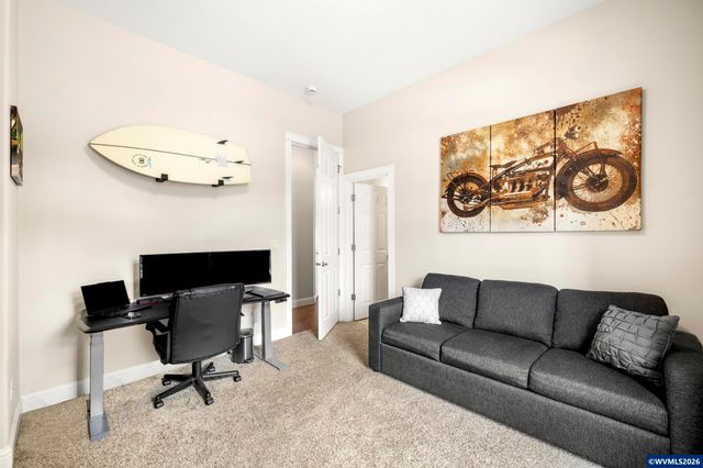 2261 Chapman Hill Dr NW, Salem, OR 97304