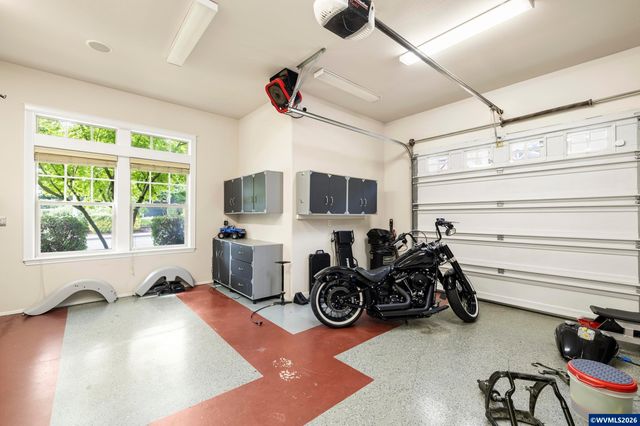 2261 Chapman Hill Dr NW, Salem, OR 97304