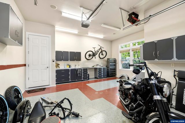 2261 Chapman Hill Dr NW, Salem, OR 97304
