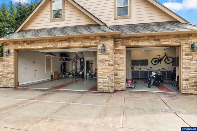2261 Chapman Hill Dr NW, Salem, OR 97304