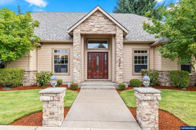 2261 Chapman Hill Dr NW, Salem, OR 97304