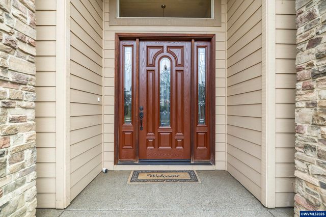 2261 Chapman Hill Dr NW, Salem, OR 97304