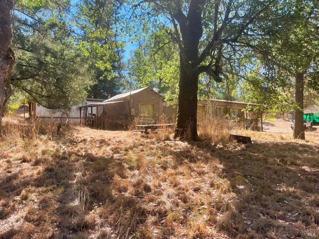 46145 Meadow Ln N, Laytonville, CA 95454