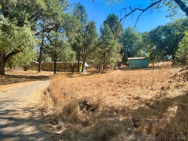 46145 Meadow Ln N, Laytonville, CA 95454