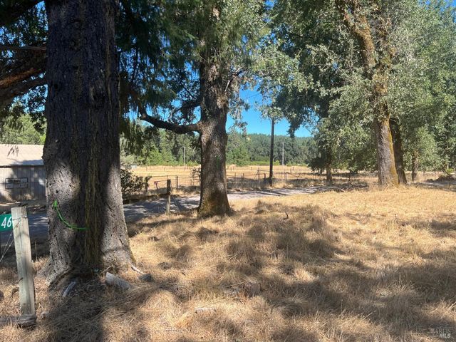 46145 Meadow Ln N, Laytonville, CA 95454