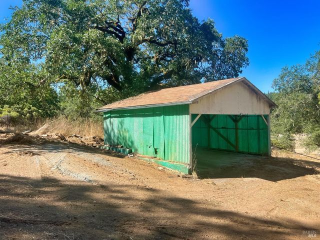 46145 Meadow Ln N, Laytonville, CA 95454