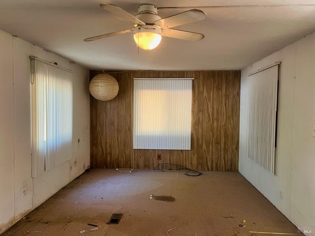 46145 Meadow Ln N, Laytonville, CA 95454