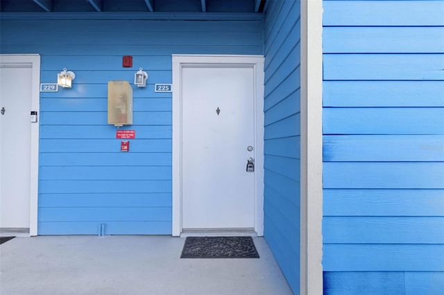 455 ALT 19 S 225, Palm Harbor, FL 34683