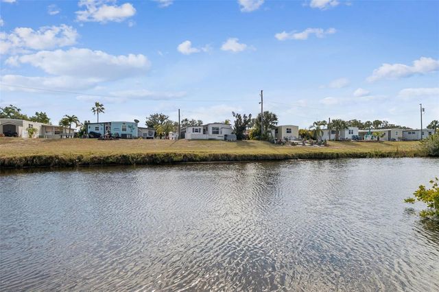 455 ALT 19 S 225, Palm Harbor, FL 34683