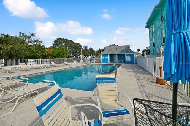 455 ALT 19 S 225, Palm Harbor, FL 34683