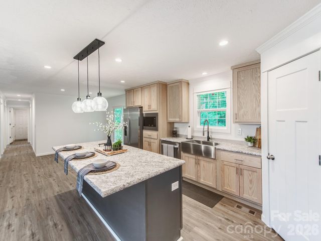 7822 Stillwater Drive, Sherrills Ford, NC 28673