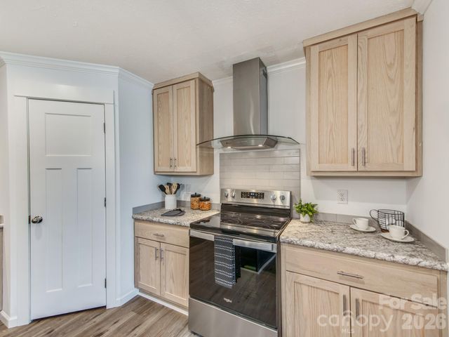 7822 Stillwater Drive, Sherrills Ford, NC 28673