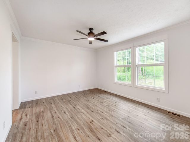 7822 Stillwater Drive, Sherrills Ford, NC 28673