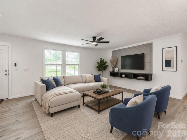 7822 Stillwater Drive, Sherrills Ford, NC 28673