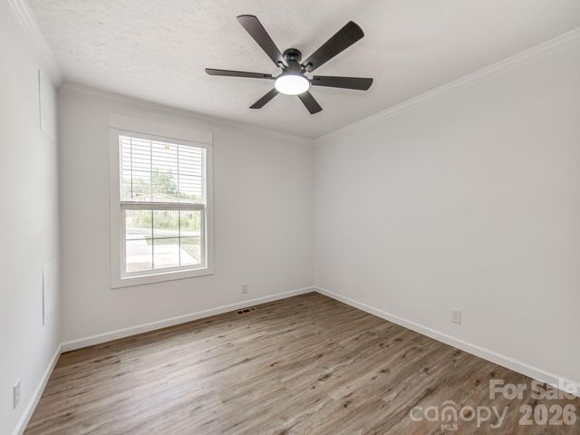 7822 Stillwater Drive, Sherrills Ford, NC 28673
