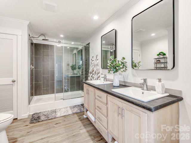 7822 Stillwater Drive, Sherrills Ford, NC 28673