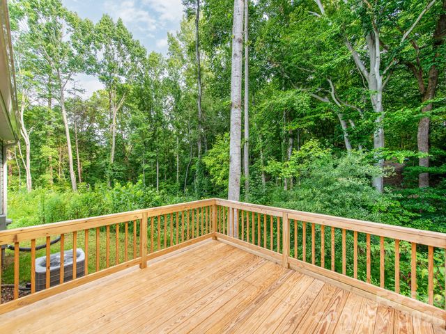 7822 Stillwater Drive, Sherrills Ford, NC 28673