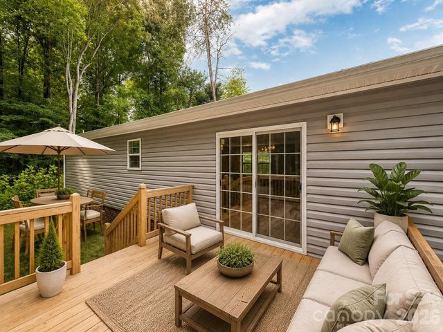 7822 Stillwater Drive, Sherrills Ford, NC 28673