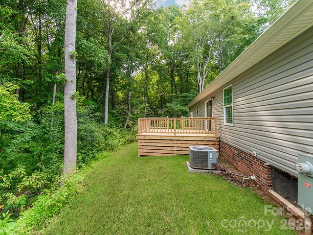 7822 Stillwater Drive, Sherrills Ford, NC 28673