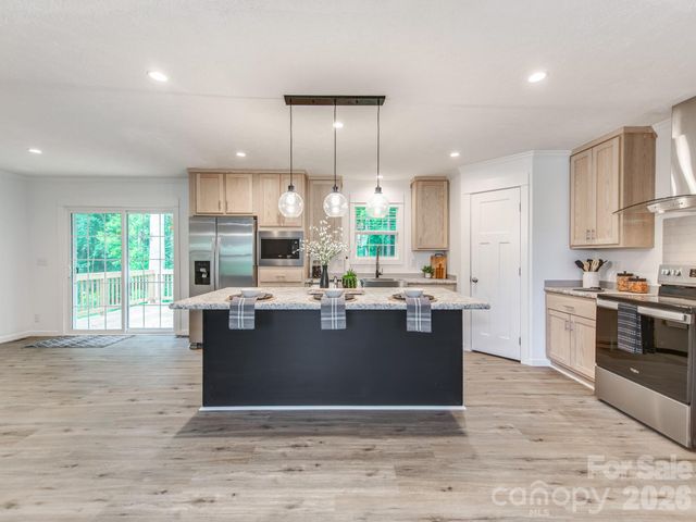 7822 Stillwater Drive, Sherrills Ford, NC 28673