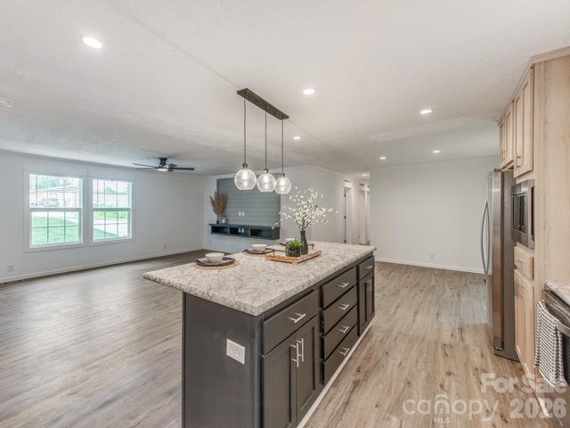 7822 Stillwater Drive, Sherrills Ford, NC 28673