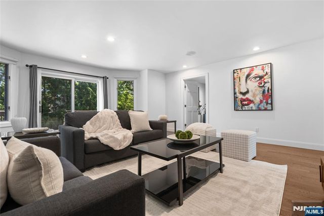 30 Creston Avenue, Tenafly, NJ 07670